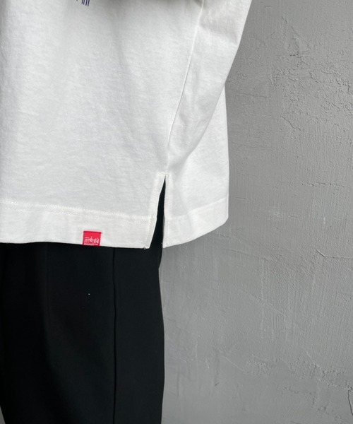 Manhattan Portage（マンハッタンポーテージ）の「【WEB先行予約】[MANHATTAN PORTAGE/マンハッタンポーテージ] 別注 ショート丈 ロゴプリントTシャツ（Tシャツ/カットソー・レディース・ネイビー/ホワイト・F）」の19枚目の写真