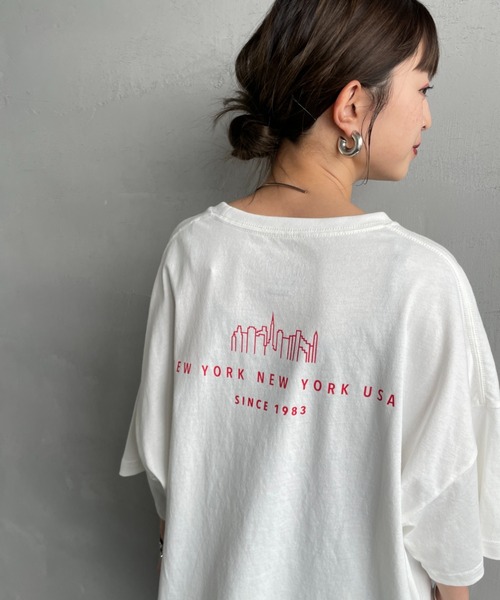 Manhattan Portage（マンハッタンポーテージ）の「【WEB先行予約】[MANHATTAN PORTAGE/マンハッタンポーテージ] 別注 ショート丈 ロゴプリントTシャツ（Tシャツ/カットソー・レディース・ネイビー/ホワイト・F）」の18枚目の写真