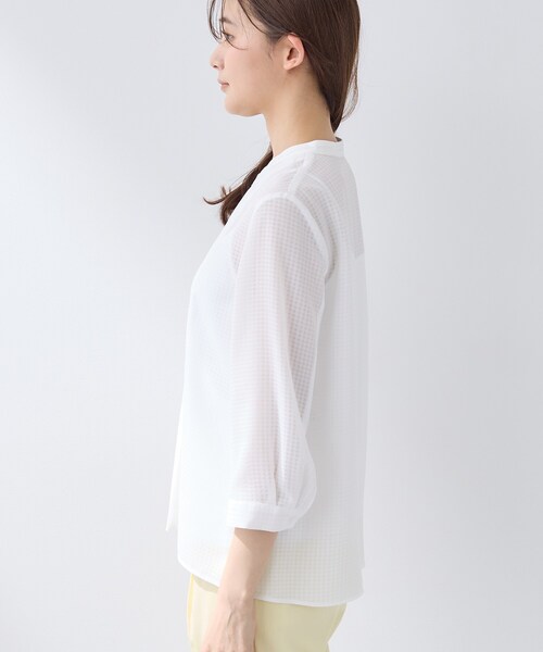 INDIVI（インディヴィ）の「【洗える／大人シアー】タックプリーツ7分袖ブラウス（シャツ/ブラウス・レディース・ホワイト/ブラック・38/15 /13/05/34）」の18枚目の写真