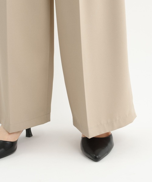 Andemiu（アンデミュウ）の「サイドベルトストレートパンツ640816（スラックス・レディース・ブラック/アイボリー/ライトグレー・SMALL/MEDIUM）」の5枚目の写真