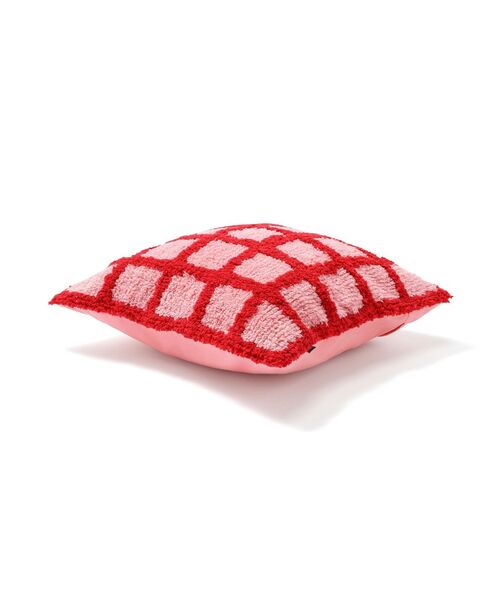 Francfranc(フランフラン)の「タフトアート クッションカバー 450×450 レッド×ピンク(D-028)(クッション/クッションカバー・レディース・レッド・FREE)」の3枚目の写真