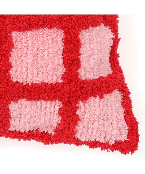 Francfranc(フランフラン)の「タフトアート クッションカバー 450×450 レッド×ピンク(D-028)(クッション/クッションカバー・レディース・レッド・FREE)」の4枚目の写真