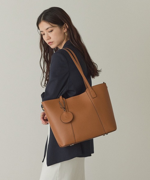 GUSCIO（グッシオ）の「【グッシオゴールド】ビジネストートバッグ　軽量　チャーム付　通勤通学（ビジネスバッグ・レディース・ネイビー/ベージュ/ブラック/ブラウン・FREE）」の12枚目の写真