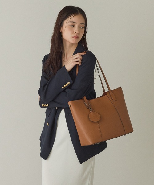 GUSCIO（グッシオ）の「【グッシオゴールド】ビジネストートバッグ　軽量　チャーム付　通勤通学（ビジネスバッグ・レディース・ネイビー/ベージュ/ブラック/ブラウン・FREE）」の18枚目の写真