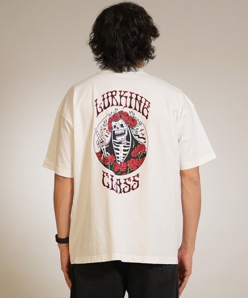 LURKING CLASS（ラーキングクラス）の「【ムラサキスポーツ限定】LURKING CLASS/ラーキングクラス 半袖 Tシャツ バックプリント ST26STM08（Tシャツ/カットソー・メンズ・ブラック/ホワイト・XL/L/M）」の4枚目の写真