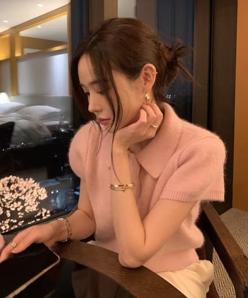 STAY MOTION（ステイモーション）の「【WEB限定】半袖ポロニットトップス［骨格ウェーブ／フェミニン／大人かわいい／カジュアル／韓国ファッション］（ニット/セーター・レディース・ピンク/グレー/アイボリー・F）」の5枚目の写真