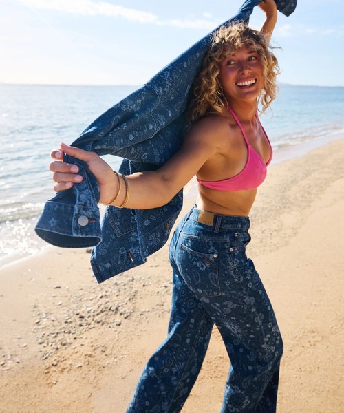 ROXY（ロキシー）の「ROXY ウィメンズ BOOGIE NIGHT MID OCEAN BLUE デニムパンツ 【2026年春夏モデル】/ロキシーペイズリー柄ボトムス（デニムパンツ・レディース・ネイビー・28inch/24inch/26inch）」の4枚目の写真