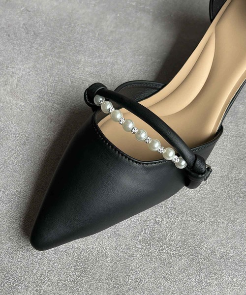 LOWO(ロワ)の「パールダブルストラップポインテッドトゥパンプス ローヒール チャンキーヒール 結婚式 パーティー オケージョン お呼ばれ(パンプス・レディース・ブラック/アイボリー・38/37/36/39/40)」の14枚目の写真