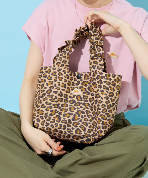 FREAK'S STORE(フリークスストア)の「限定展開 KELTY × FREAK'S STORE/ケルティ 別注 Frill Handle Tote Bag/フリルハンドル トートバッグ(トートバッグ・レディース・ブルーグリーン/ブラック/ベージュ/レオパード・ONE SIZE)」の5枚目の写真