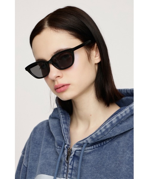 SLY（スライ）の「【noeyedia】CAT EYE EYEWEAR ノーアイディアキャットアイアイウェア 春服（サングラス・レディース・ブラウン/ブラック・FREE）」の11枚目の写真