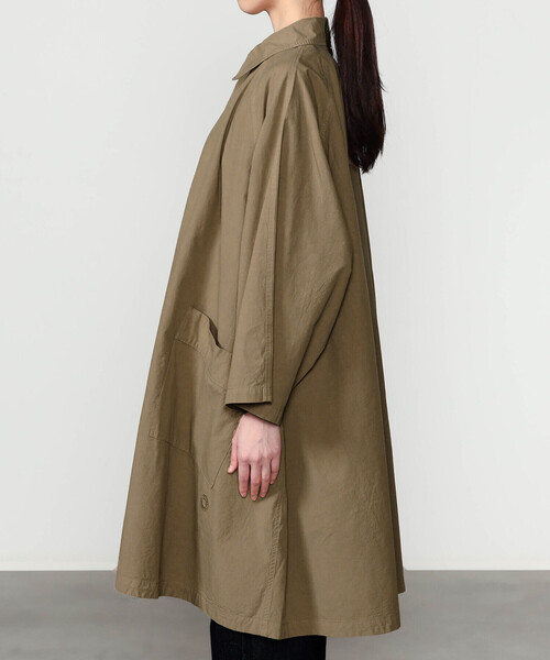 ORCIVAL（オーシバル）の「ORCIVAL | ガーメントダイ コットン Aライン ラグランコート WOMEN（ステンカラーコート・レディース・ベージュ系その他/ブラック系その他・1）」の11枚目の写真