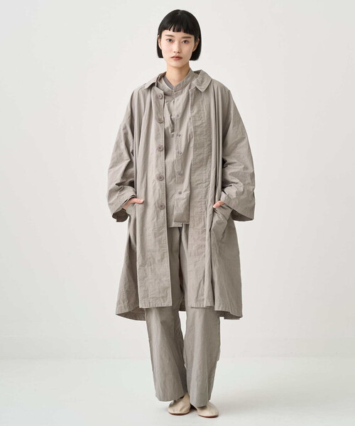 ORCIVAL（オーシバル）の「ORCIVAL | ガーメントダイ コットン Aライン ラグランコート WOMEN（ステンカラーコート・レディース・ベージュ系その他/ブラック系その他・1）」の18枚目の写真