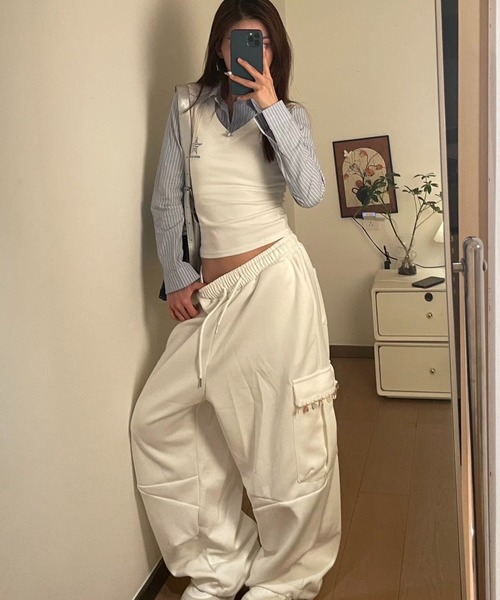 Sibra(シブラ)の「Vネックベストストライプシャツ 長袖トップス(シャツ/ブラウス・レディース・ネイビー/ホワイト・M)」の10枚目の写真