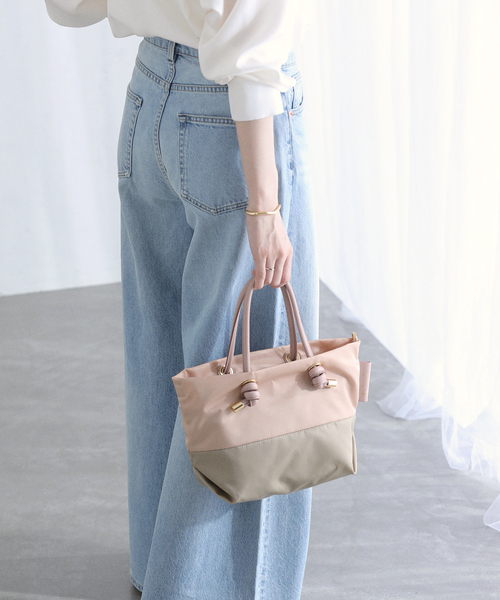 La TOTALITE（ラトータリテ）の「《WEB限定》VIOLAd’ORO / ヴィオラドーロ ナイロンコンビトート S（トートバッグ・レディース・ベージュ/ピンク・FREE）」の2枚目の写真