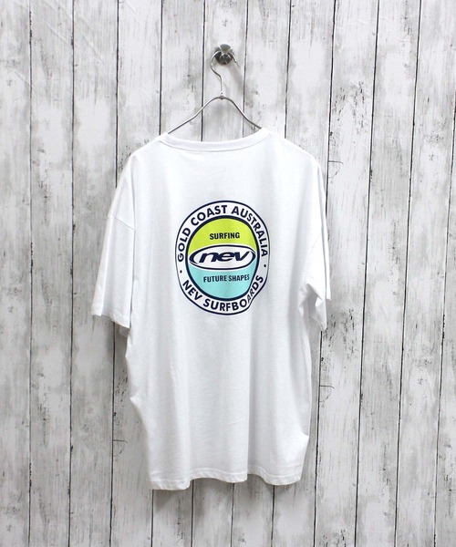 NEV（ネブ）の「【NEV】オーバーサイズ グラフィックプリント Tシャツ（Tシャツ/カットソー・メンズ・ホワイト系その他/ネイビー/ブルー系その他/チャコール/グレー系その他/オフホワイト/杢グレー/ダークグリーン・M/L/XL）」の2枚目の写真