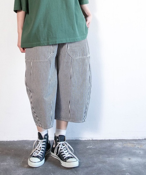 【ZOZO完売】RNA デニムトラックパンツ Mサイズ R4457 ひざ下丈のトイパンツ（デニムパンツ）｜URCH RNA（アーチ