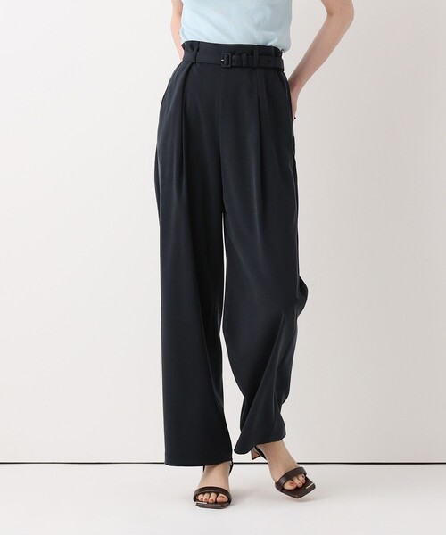 allureville(アルアバイル)の「フィブリルタックパンツ(その他パンツ・レディース・ベージュ/ホワイト/ネイビー・2/1)」の3枚目の写真