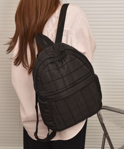 VIBGYOR Women(ヴィブジョー ウィメン)の「【float】キルティング リュック【A4サイズ収納可能】(バックパック/リュック・レディース・ピンク/ブラック/ホワイト/ライトピンク/パープル・FREE)」の2枚目の写真