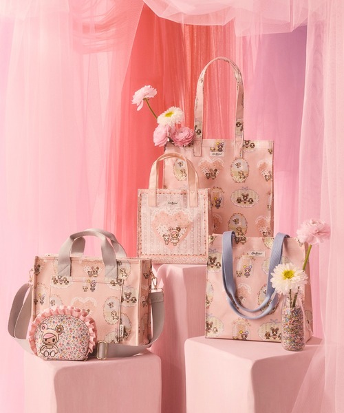 Cath Kidston(キャスキッドソン)の「tokidoki ミディアム ブックバッグ Tokidoki Town(トートバッグ・レディース・ピンク・FREE)」の7枚目の写真
