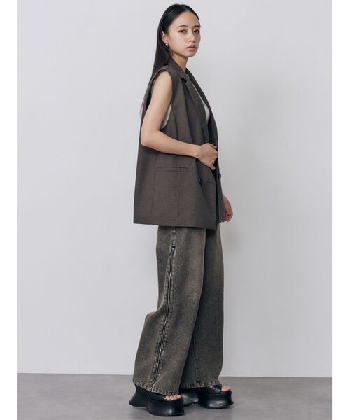 MURUA（ムルーア）の「サイドジップクロスウエストデニム（デニムパンツ・レディース・ブルー/ブラック・2/1）」の3枚目の写真