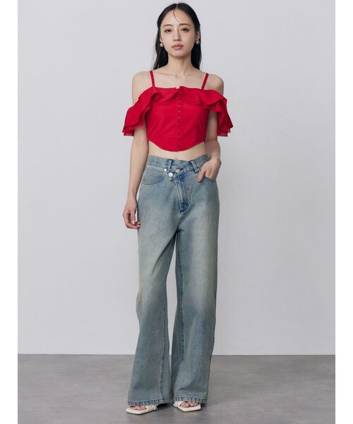 MURUA（ムルーア）の「サイドジップクロスウエストデニム（デニムパンツ・レディース・ブルー/ブラック・2/1）」の4枚目の写真