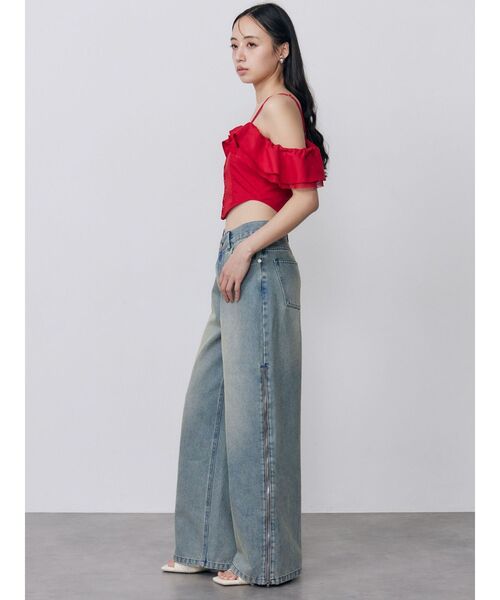 MURUA（ムルーア）の「サイドジップクロスウエストデニム（デニムパンツ・レディース・ブルー/ブラック・2/1）」の6枚目の写真