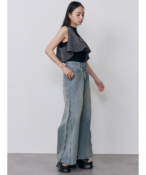 MURUA（ムルーア）の「サイドジップクロスウエストデニム（デニムパンツ・レディース・ブルー/ブラック・2/1）」の15枚目の写真