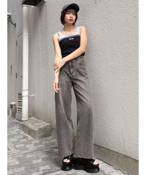 MURUA（ムルーア）の「サイドジップクロスウエストデニム（デニムパンツ・レディース・ブルー/ブラック・2/1）」の18枚目の写真