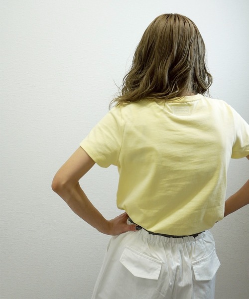 gossara(ゴサラ)の「【さりげない存在感】ラバータグ付きTシャツ(Tシャツ/カットソー・レディース・ネイビー/ライトイエロー/ホワイト/ブラウン・FREE)」の7枚目の写真