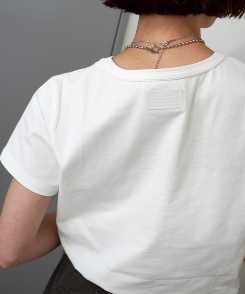 gossara(ゴサラ)の「【さりげない存在感】ラバータグ付きTシャツ(Tシャツ/カットソー・レディース・ネイビー/ライトイエロー/ホワイト/ブラウン・FREE)」の16枚目の写真