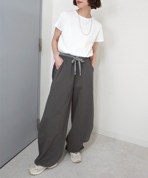 gossara(ゴサラ)の「【さりげない存在感】ラバータグ付きTシャツ(Tシャツ/カットソー・レディース・ネイビー/ライトイエロー/ホワイト/ブラウン・FREE)」の19枚目の写真