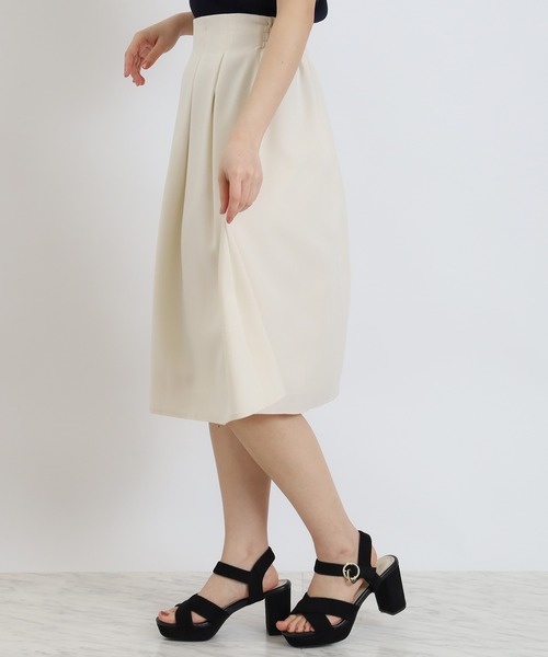 TRUDEA（トルディア）の「タックフレアスカート（スカート・レディース・ライトグレー/ベージュ/ネイビー・SMALL/MEDIUM/LARGE）」の10枚目の写真