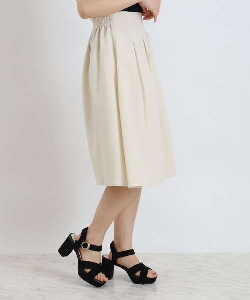 TRUDEA（トルディア）の「タックフレアスカート（スカート・レディース・ライトグレー/ベージュ/ネイビー・SMALL/MEDIUM/LARGE）」の13枚目の写真