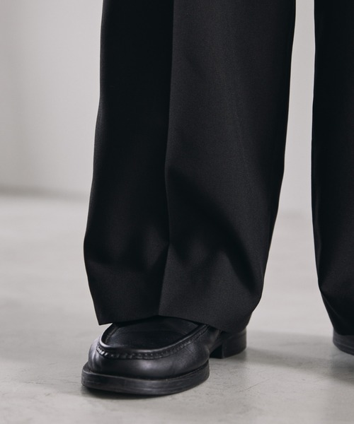 LUENNA（ルエナ）の「【LUENNA】Cool Touch Two-Tuck Slacks / クールタッチツータックスラックス（吸水速乾・UVカット・イージーケア）（スラックス・メンズ・ブラック/グレー・S/M/L）」の15枚目の写真