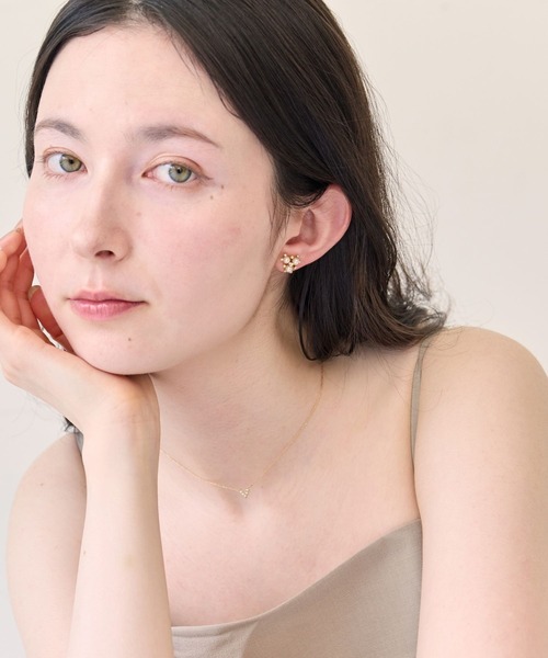 Phoebe(フィービィー)の「【痛くないシリーズ/金属アレルギー対応】パールブーケライトフィットイヤリング 小粒パール(イヤリング・レディース・ホワイト・FREE)」の4枚目の写真