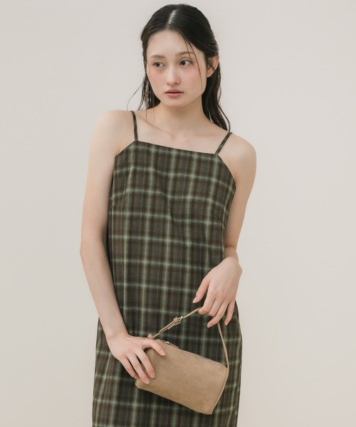 HEILIS(ヘイリス)の「チェックキャミワンピース / キャミワンピース チェックワンピース ロングワンピース Iラインワンピース ナローワンピース キャミワンピ ロング丈 スリットワンピース レイヤードワンピース チェック柄 春服 夏服 秋服 マタニティ ロング キャミワンピ ブラウン ネイビー ブルー カジュアル 大人カジュアル デイリー 韓国(ワンピース・レディース・ブルー/ブラウン・FREE)」の16枚目の写真