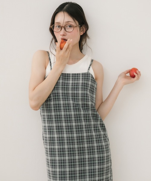 HEILIS(ヘイリス)の「チェックキャミワンピース / キャミワンピース チェックワンピース ロングワンピース Iラインワンピース ナローワンピース キャミワンピ ロング丈 スリットワンピース レイヤードワンピース チェック柄 春服 夏服 秋服 マタニティ ロング キャミワンピ ブラウン ネイビー ブルー カジュアル 大人カジュアル デイリー 韓国(ワンピース・レディース・ブルー/ブラウン・FREE)」の9枚目の写真