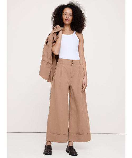 Banana Republic(バナナリパブリック)の「ハイライズ ワイドレッグ テンセル(TM) コットンリネン クロップドパンツ(その他パンツ・レディース・ネイビー/ベージュ・4/6/8/0/2)」の3枚目の写真