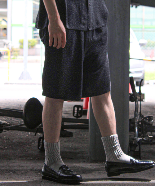 WISM(ウィズム)の「NAMELESSNESS / ネームレスネス RAYON SHORTS(その他パンツ・メンズ・ブラック/ブラウン・3/2)」の1枚目の写真