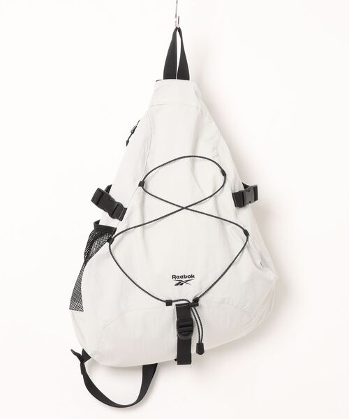 Reebok(リーボック)の「Reebok / リーボック ナイロン スリングバッグ 軽量 大容量 クッション入り ドローコード メッシュポケット(ボディバッグ/ウエストポーチ・メンズ・ブラック/グレイッシュベージュ/チャコール・FREE)」の3枚目の写真