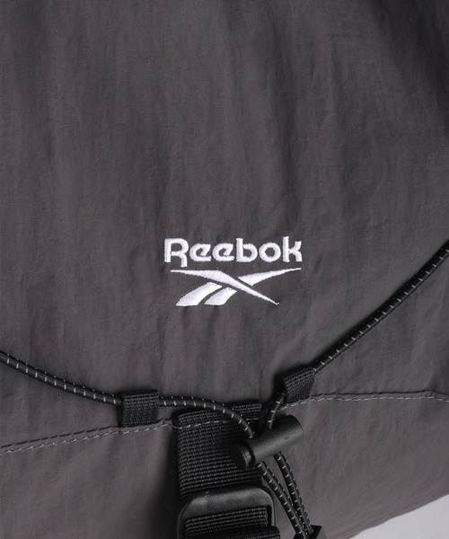 Reebok(リーボック)の「Reebok / リーボック ナイロン スリングバッグ 軽量 大容量 クッション入り ドローコード メッシュポケット(ボディバッグ/ウエストポーチ・メンズ・ブラック/グレイッシュベージュ/チャコール・FREE)」の19枚目の写真