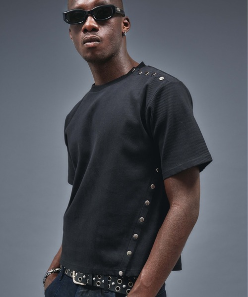 ANDER HUNK(アンダーハンク)の「Metal Button Design Rib T-shirt / メタルボタンデザインリブTシャツ(Tシャツ/カットソー・メンズ・ブラック/グレー/ブラウン・SMALL/MEDIUM/LARGE)」の6枚目の写真