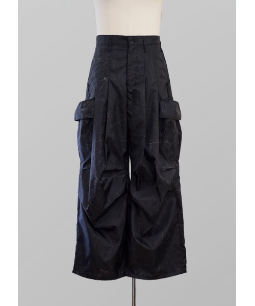 SHINYAKOZUKA(シンヤコヅカ)の「UPCYCLED MOONED DELIVERY MAN(カーゴパンツ・メンズ・ブラック・X-SMALL/SMALL/MEDIUM)」の2枚目の写真