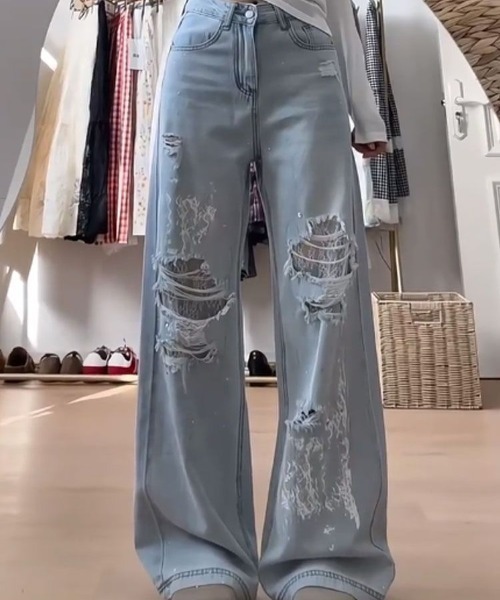 LUCPY(ラクピー)の「ダメージワイドデニムパンツ ハイウエスト ルーズシルエット(デニムパンツ・レディース・ブルー・X-LARGE/LARGE/MEDIUM/SMALL)」の4枚目の写真