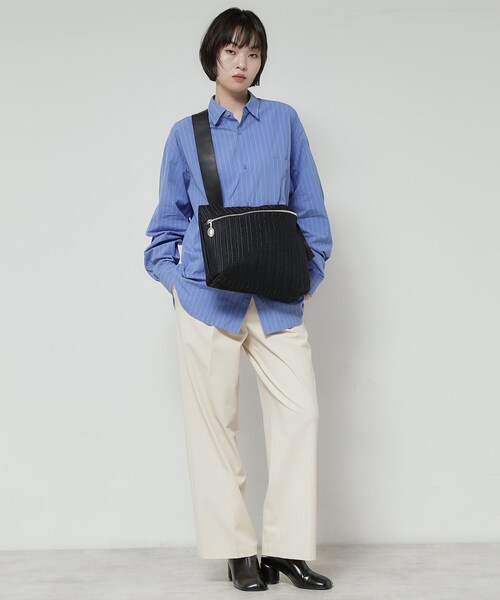 HIROKO HAYASHI(ヒロコハヤシ)の「PISTA ESTIVA(ピスタ エスティーバ)ショルダーバッグ(ショルダーバッグ・レディース・ネイビー系2・00)」の2枚目の写真