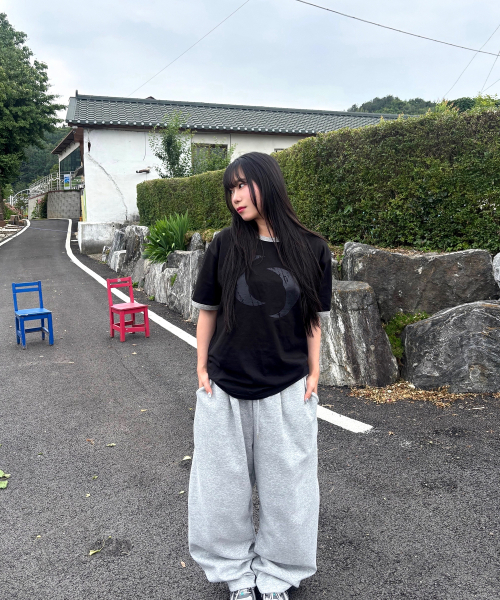 MOOVN(ムブン)の「TWIN MOON リンガー半袖Tシャツ ブラック(Tシャツ/カットソー・メンズ・その他・LARGE/SMALL/MEDIUM)」の4枚目の写真