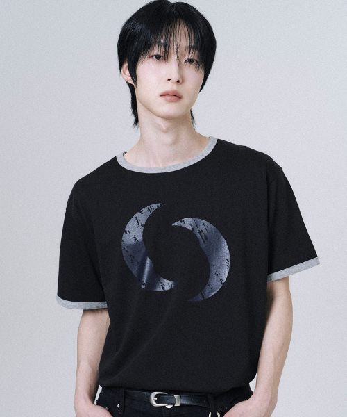 MOOVN(ムブン)の「TWIN MOON リンガー半袖Tシャツ ブラック(Tシャツ/カットソー・メンズ・その他・LARGE/SMALL/MEDIUM)」の5枚目の写真