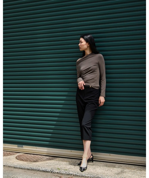 kiehtova(キエトヴァ)の「【kiehtova】VEIL DRAPE TOPS/ヴェール ドレープ トップス(Tシャツ/カットソー・レディース・カーキ/ホワイト/ブラック・FREE)」の6枚目の写真