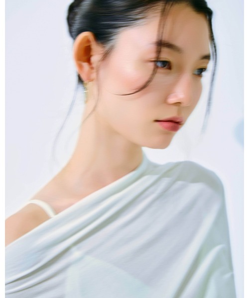 kiehtova(キエトヴァ)の「【kiehtova】VEIL DRAPE TOPS/ヴェール ドレープ トップス(Tシャツ/カットソー・レディース・カーキ/ホワイト/ブラック・FREE)」の7枚目の写真
