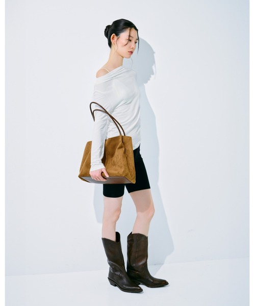 kiehtova(キエトヴァ)の「【kiehtova】VEIL DRAPE TOPS/ヴェール ドレープ トップス(Tシャツ/カットソー・レディース・カーキ/ホワイト/ブラック・FREE)」の8枚目の写真